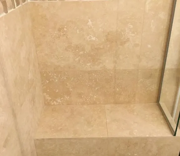 Glamour بوخارست