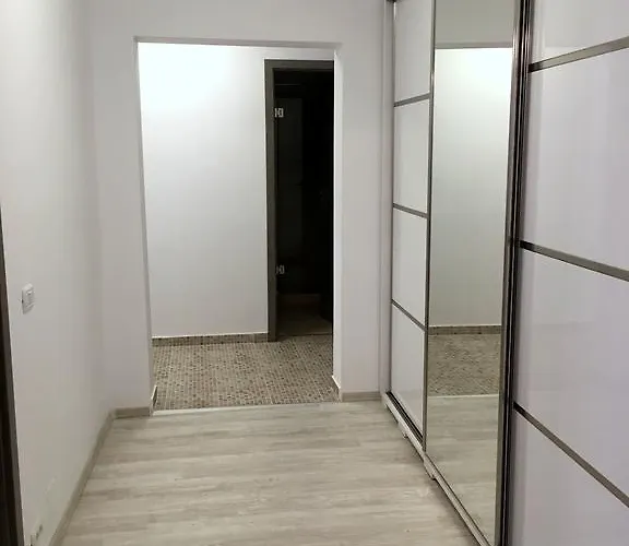 Glamour بوخارست